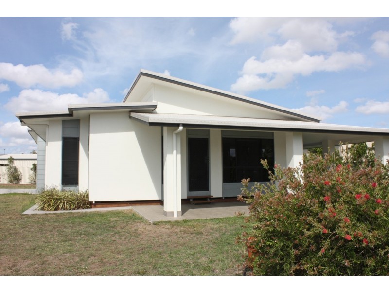 31 Mirrabook Avenue, Mareeba QLD 4880