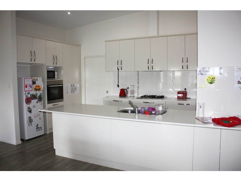31 Mirrabook Avenue, Mareeba QLD 4880