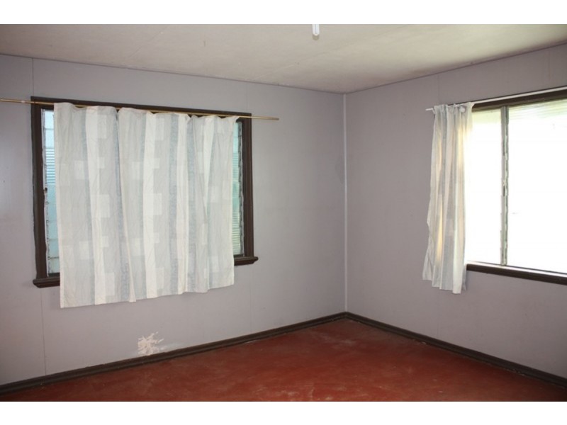 2 Hyde Street, Dimbulah QLD 4872