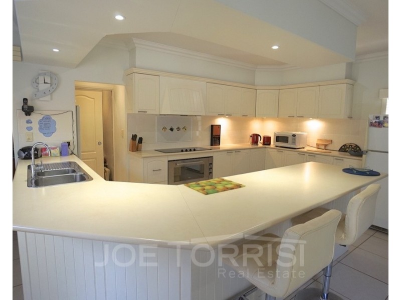 2 Josephine Close, Mareeba QLD 4880