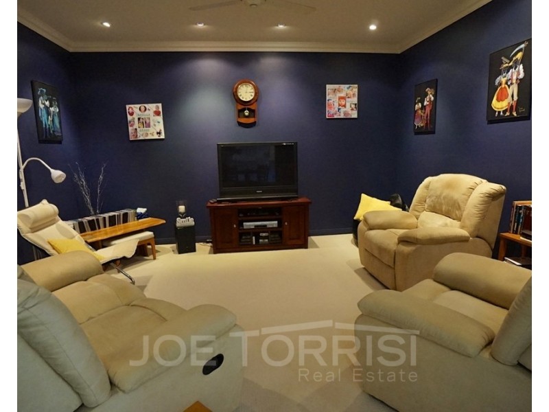 2 Josephine Close, Mareeba QLD 4880