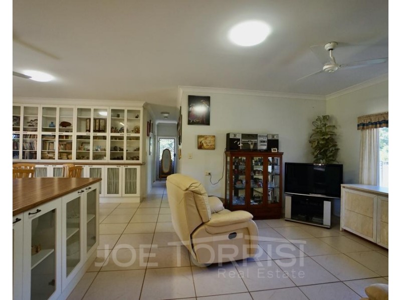2 Josephine Close, Mareeba QLD 4880