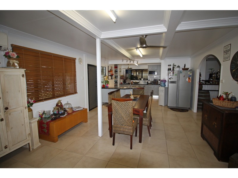 49 Walsh Street, Mareeba QLD 4880