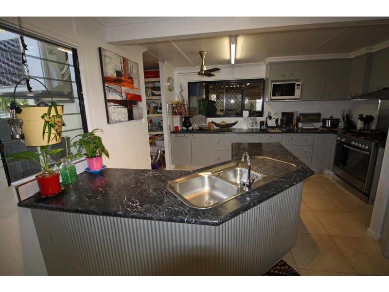 49 Walsh Street, Mareeba QLD 4880