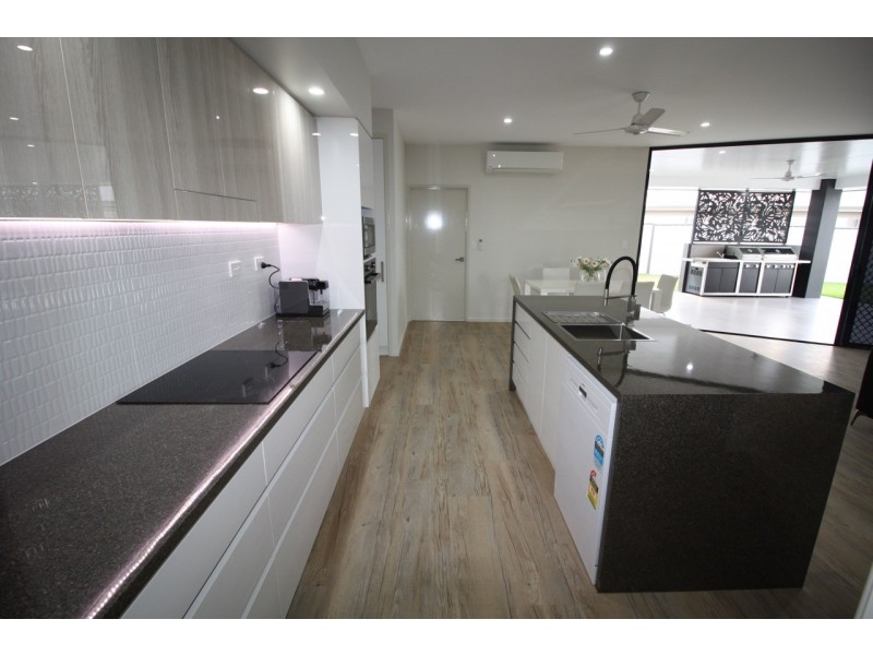 4 Jannali Court, Mareeba QLD 4880