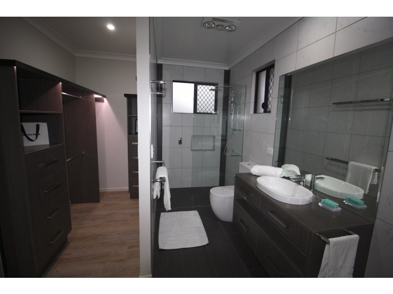 4 Jannali Court, Mareeba QLD 4880