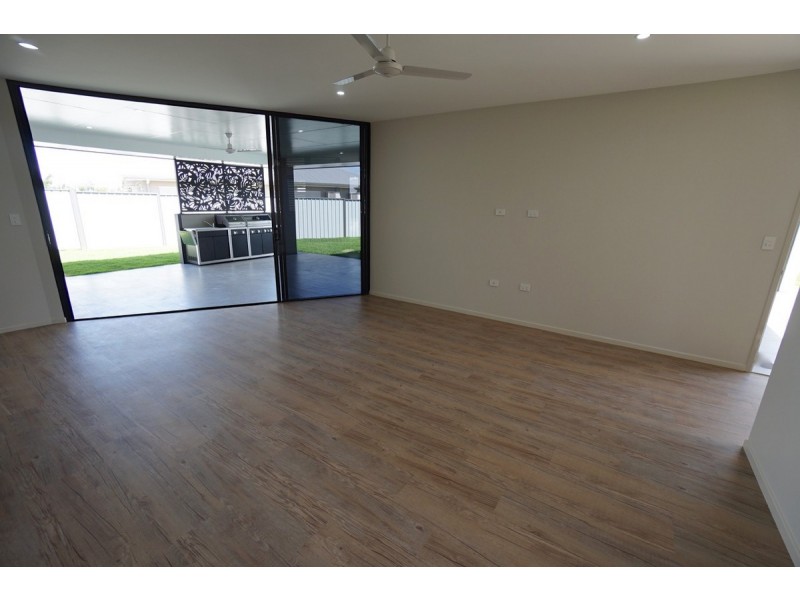 4 Jannali Court, Mareeba QLD 4880