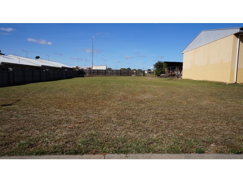 39 Strattmann Street, Mareeba QLD 4880
