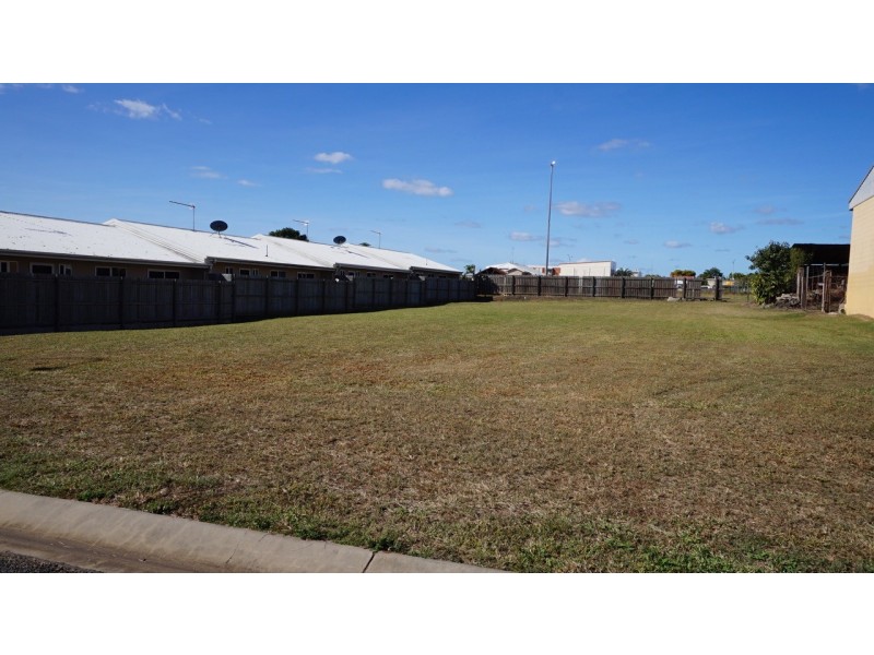 39 Strattmann Street, Mareeba QLD 4880