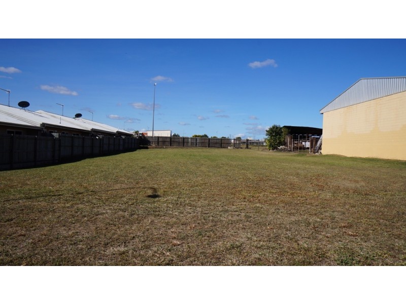39 Strattmann Street, Mareeba QLD 4880