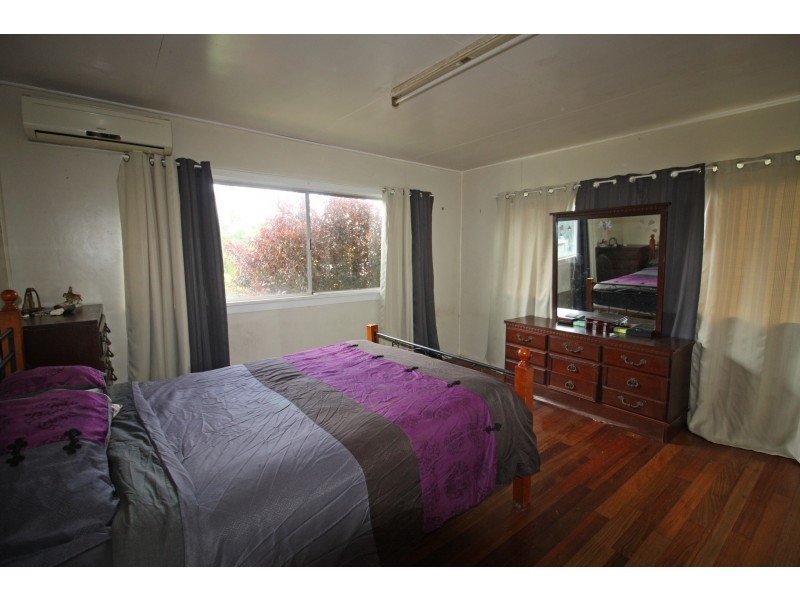 24 Macrae Street, Mareeba QLD 4880