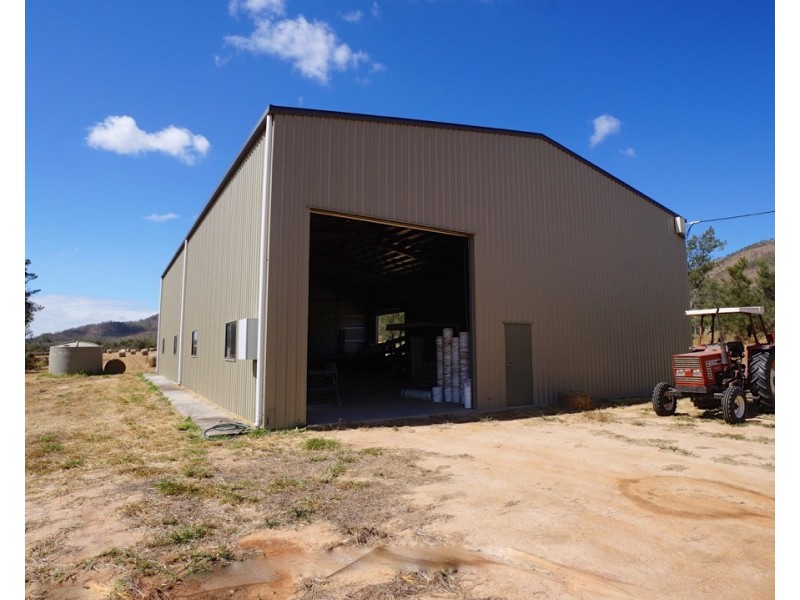 8 Kippen Drive, Mareeba QLD 4880
