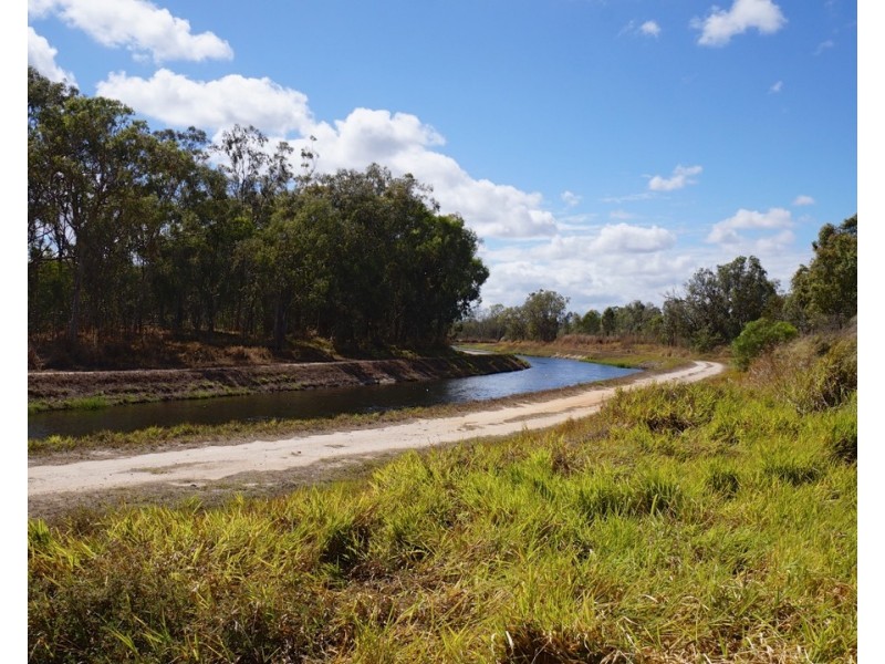 8 Kippen Drive, Mareeba QLD 4880