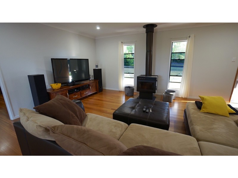 63 Bulankoff Road, Tolga QLD 4882
