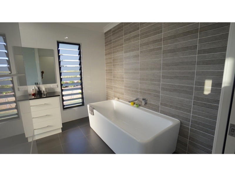 63 Bulankoff Road, Tolga QLD 4882