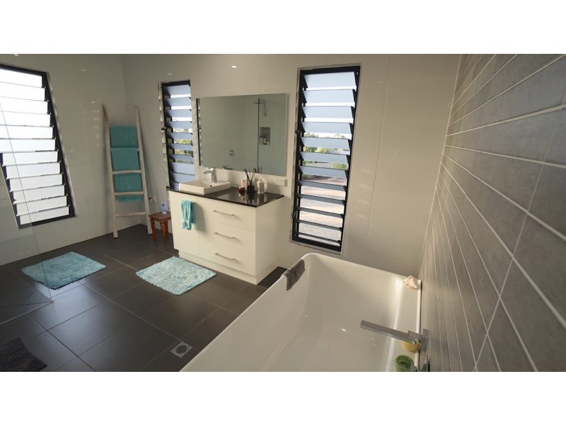 63 Bulankoff Road, Tolga QLD 4882