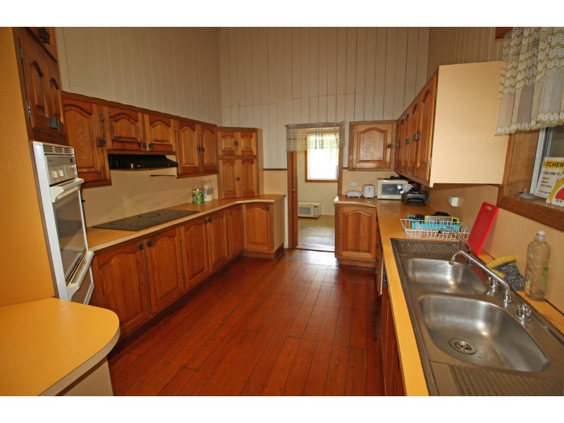 4 Constance Street, Mareeba QLD 4880