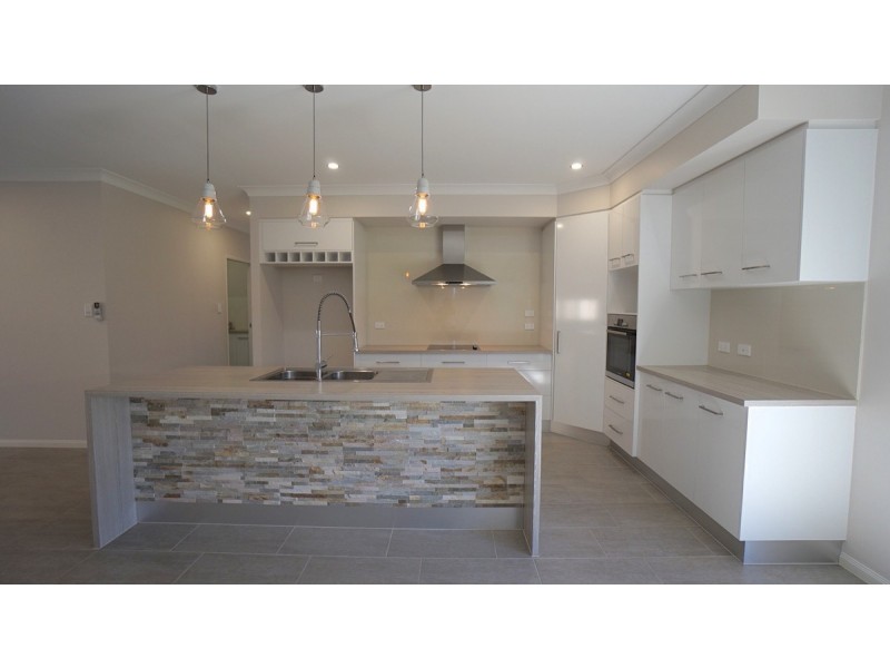 5 Curlew Close, Mareeba QLD 4880