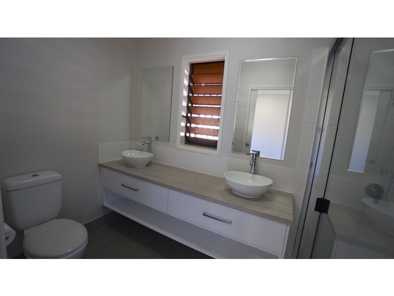 5 Curlew Close, Mareeba QLD 4880