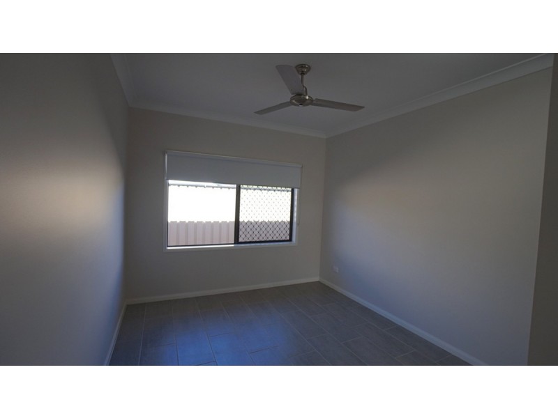 5 Curlew Close, Mareeba QLD 4880