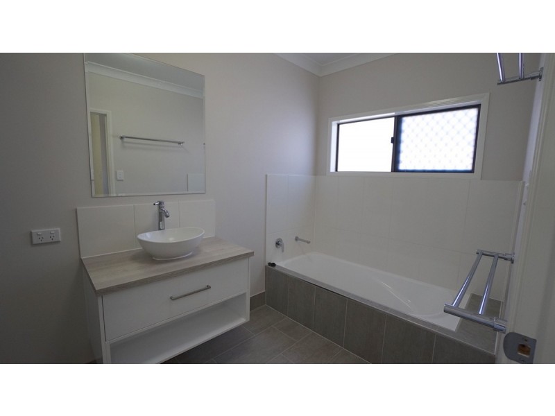 5 Curlew Close, Mareeba QLD 4880