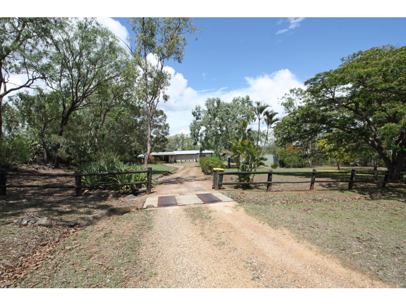 9 Kenneally Road, Mareeba QLD 4880