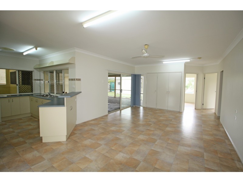 5 Jacinta Crescent, Mareeba QLD 4880