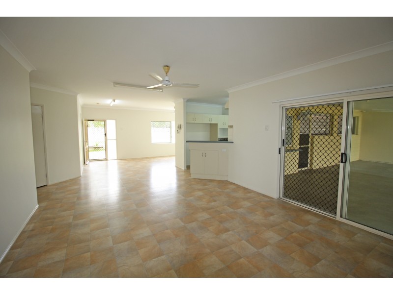 5 Jacinta Crescent, Mareeba QLD 4880