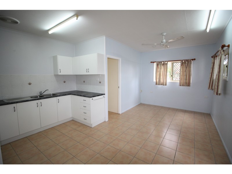 5 Jacinta Crescent, Mareeba QLD 4880