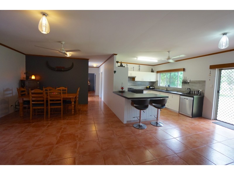 23 Pleasant Close, Mareeba QLD 4880