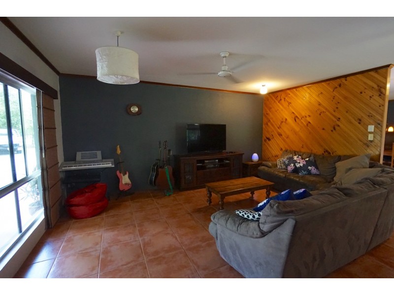 23 Pleasant Close, Mareeba QLD 4880
