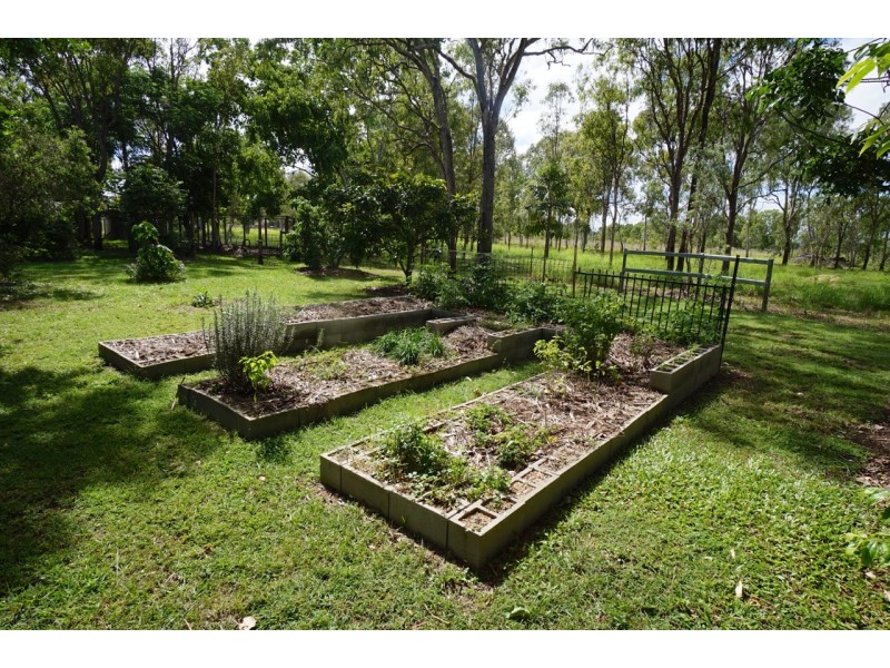 23 Pleasant Close, Mareeba QLD 4880