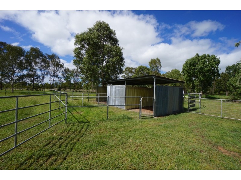 23 Pleasant Close, Mareeba QLD 4880