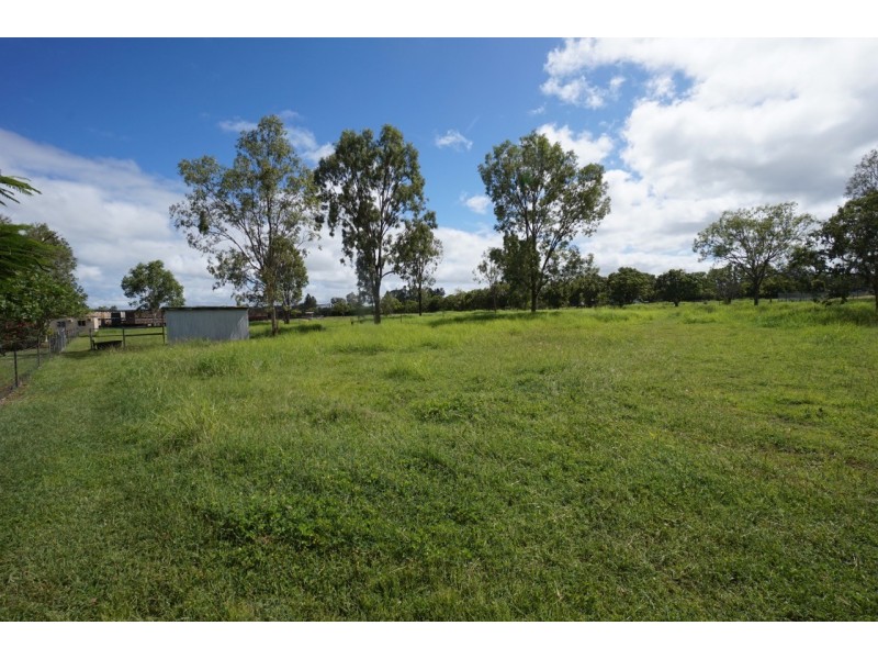 23 Pleasant Close, Mareeba QLD 4880