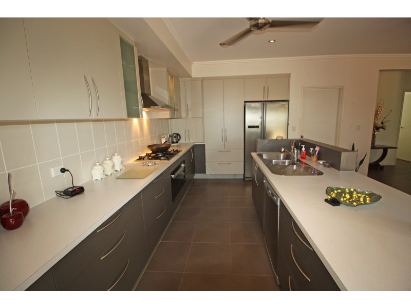 1 Teresa Close, Mareeba QLD 4880