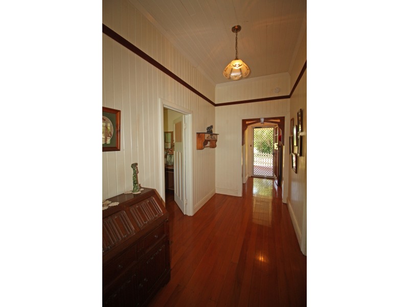 6 Owens Street, Mareeba QLD 4880