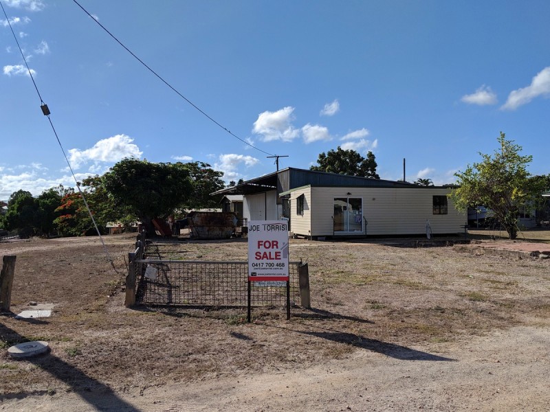 1 Vaughan Street, Mareeba QLD 4880