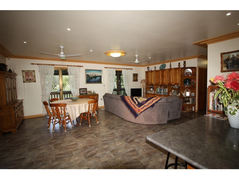 23 Wright Road, Mareeba QLD 4880