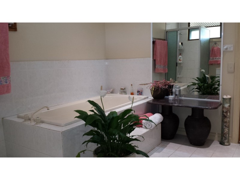 23 Wright Road, Mareeba QLD 4880