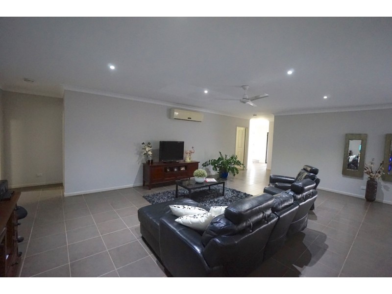 7 Collins Court, Mareeba QLD 4880