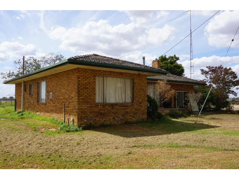 672 Main Canal Road, Coleambally NSW 2707