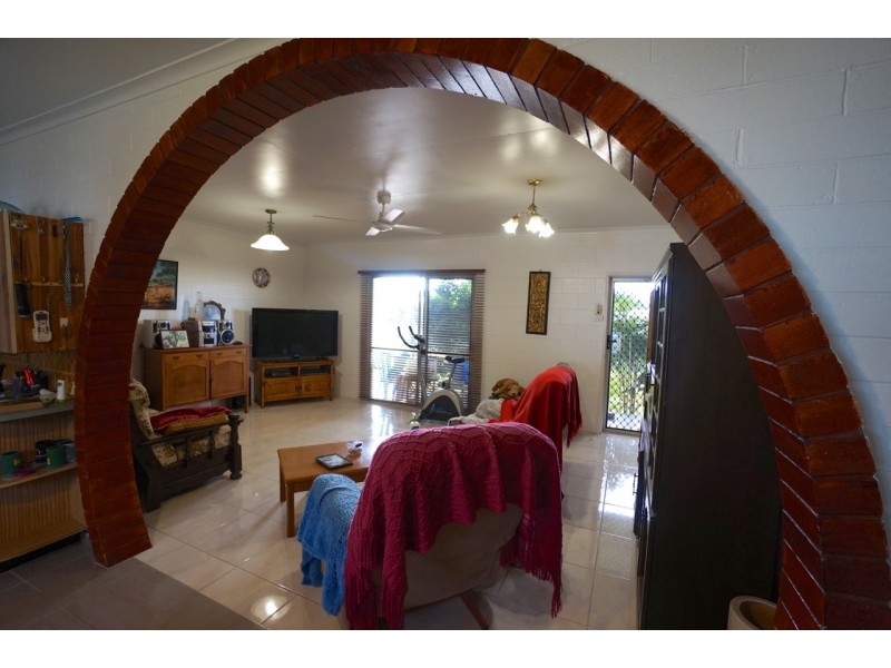 25 Langton Avenue, Mareeba QLD 4880