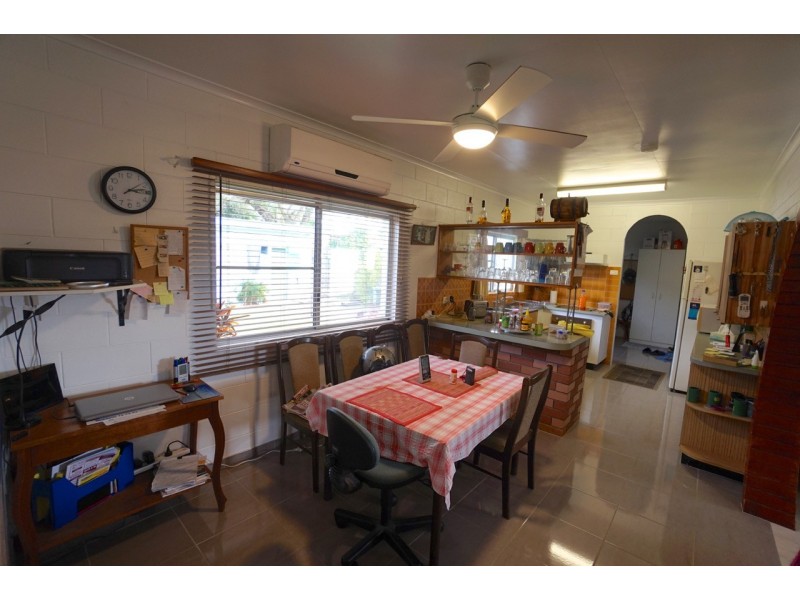 25 Langton Avenue, Mareeba QLD 4880