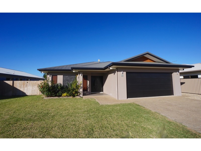 16 Yarrabee Close, Mareeba QLD 4880