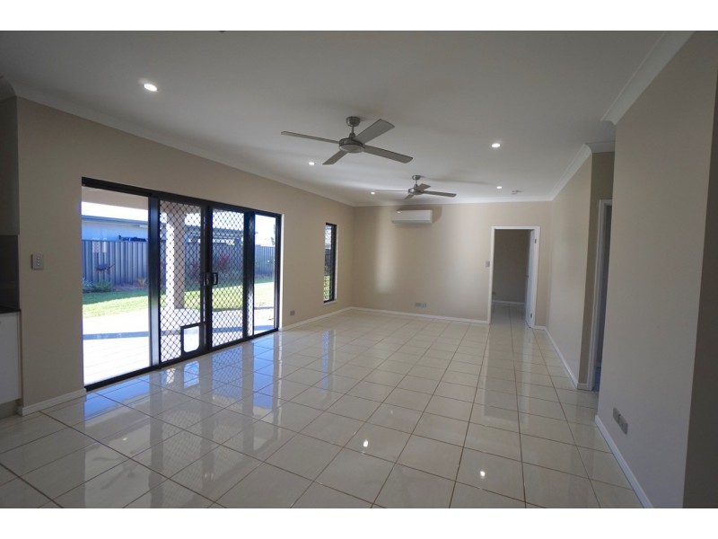 16 Yarrabee Close, Mareeba QLD 4880