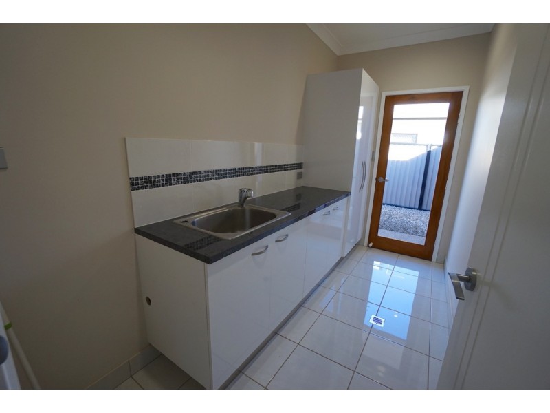 16 Yarrabee Close, Mareeba QLD 4880