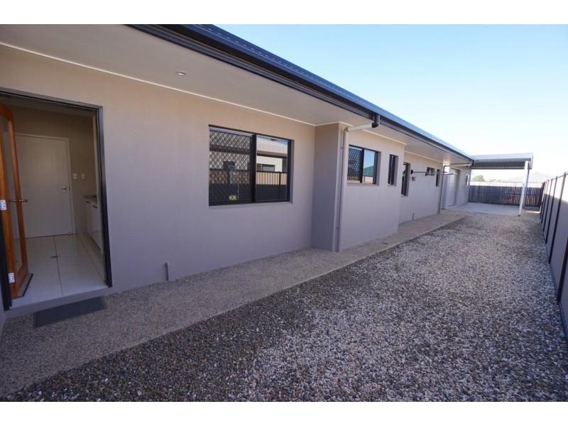 16 Yarrabee Close, Mareeba QLD 4880