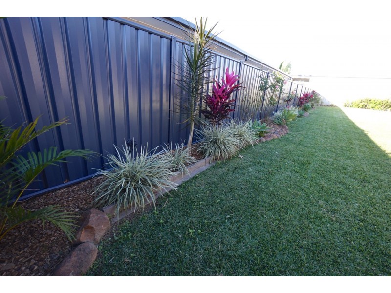 16 Yarrabee Close, Mareeba QLD 4880