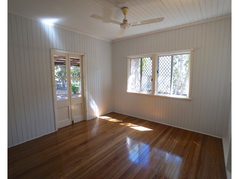 8 Rankin Street, Mareeba QLD 4880