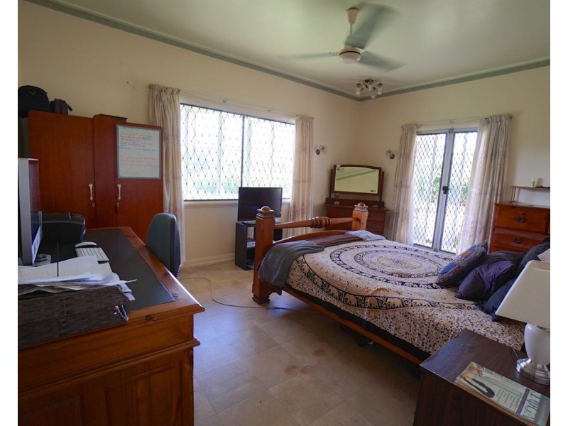 303b Byrnes Street, Mareeba QLD 4880